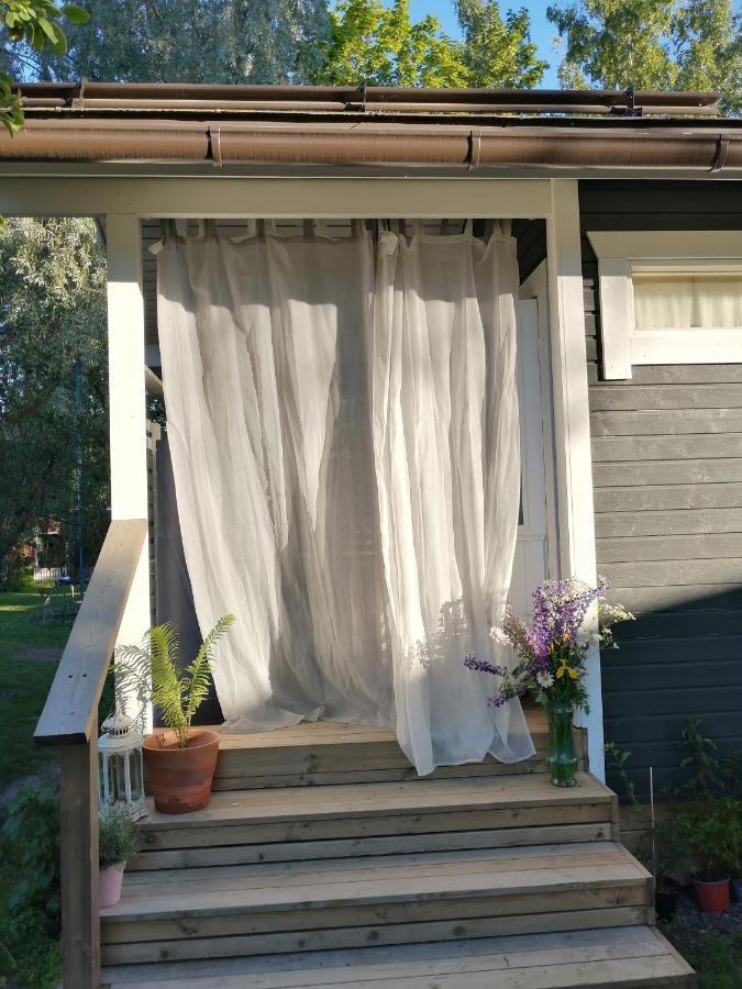 Guesthouse Lokinlaulu Kotka Exterior photo